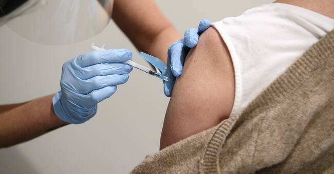 Adolescents aged 16 years in the high-risk group can now be vaccinated against COVID-19