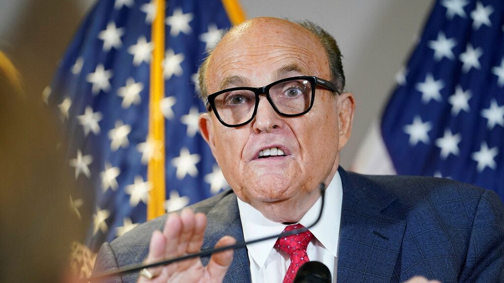 Giuliani on the house search: "They're trying to put you in me"