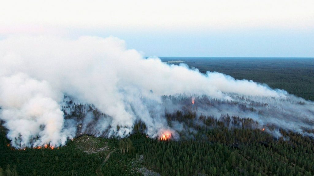 Forest fire in Kalajoki, Finland - may need Swedish help