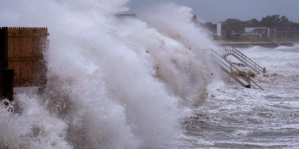 Storm Henry withdraws over the East Coast of the United States