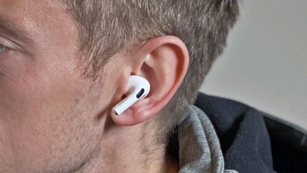 The latest update of AirPods Pro is important for users with mild hearing problems