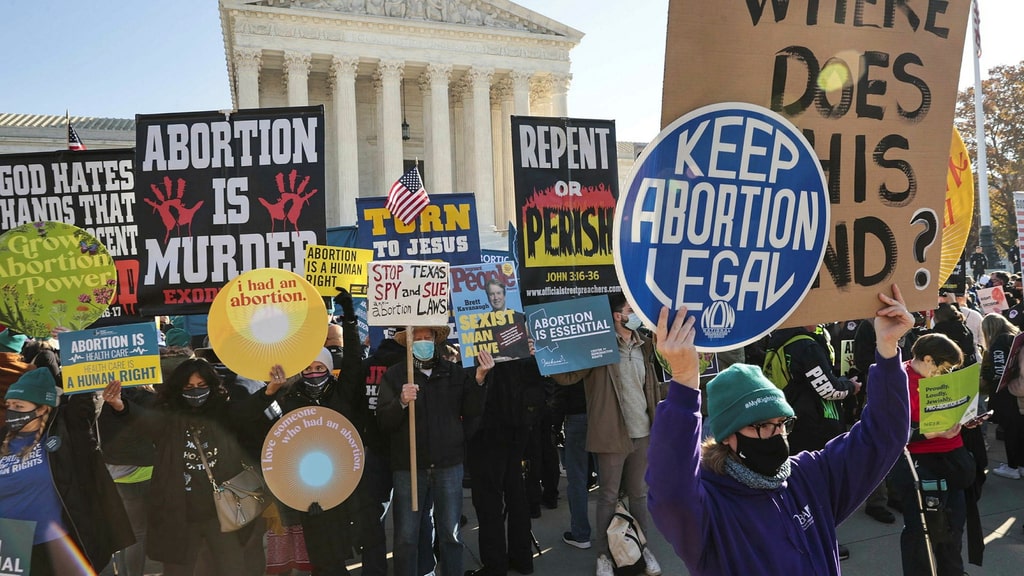 US Supreme Court Rules Mississippi's Abortion Law - Could Cut Time Limit