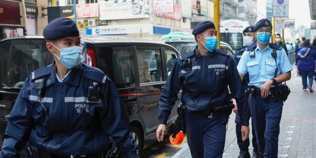 Online newspaper closed in Hong Kong after police raid