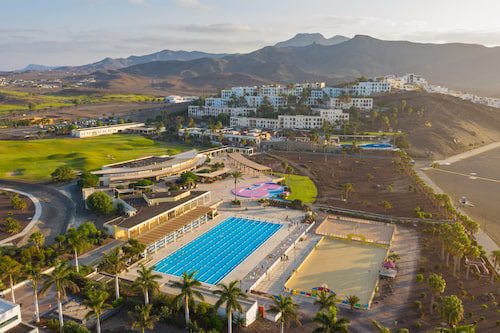 Train with elite athletes at the Playitas Resort in Fuerteventura.