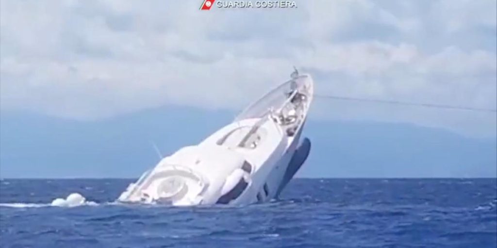Here, the luxury yacht My Saga, for 80 million, sinks into the sea