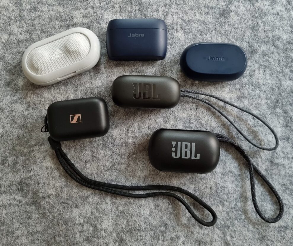 6 wireless in-ear headphones for training