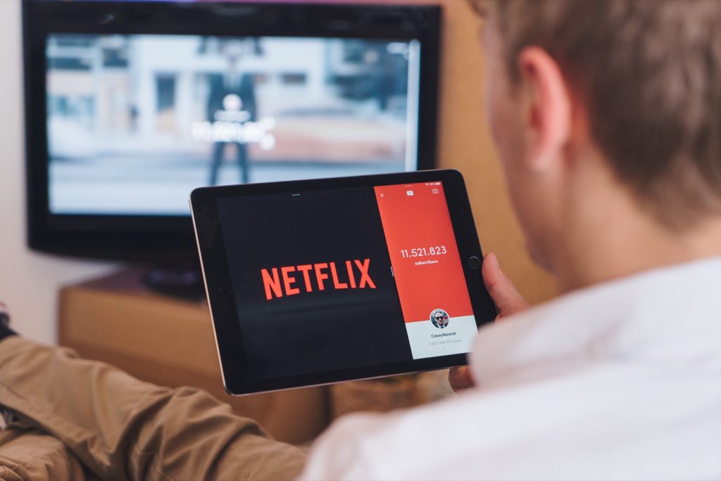 Next month, Netflix ad subscriptions will begin.  However, Netflix Basic with Ads will not be coming to Sweden from the start.