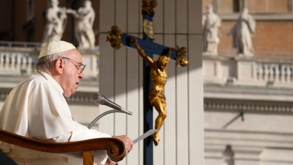 The Pope's Audience: Re-read the story of your life to discover the presence of Christ