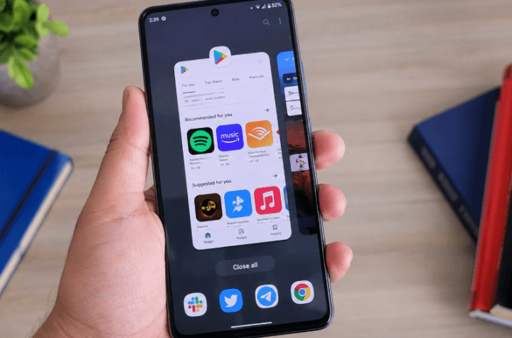 Closing Android Apps Could Be Slowing Your Phone and Draining Its Battery
